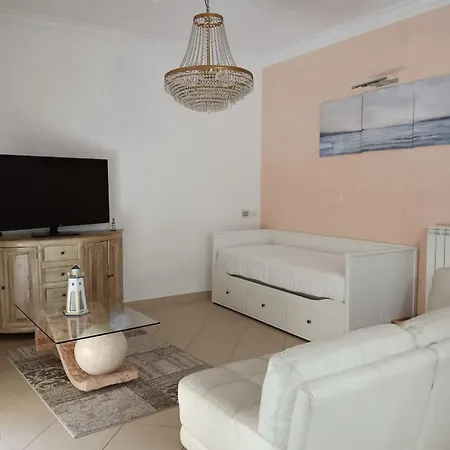 Apartment Elegant In Area Rapallo